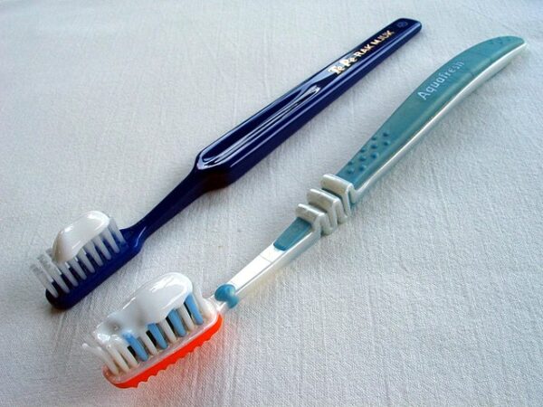 toothbrushes for emergency kit